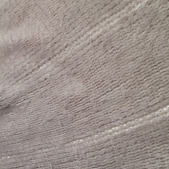 Lauren Conrad Fringe scarf Super Soft Grey Gray Cold Weather - Picture 4 of 8